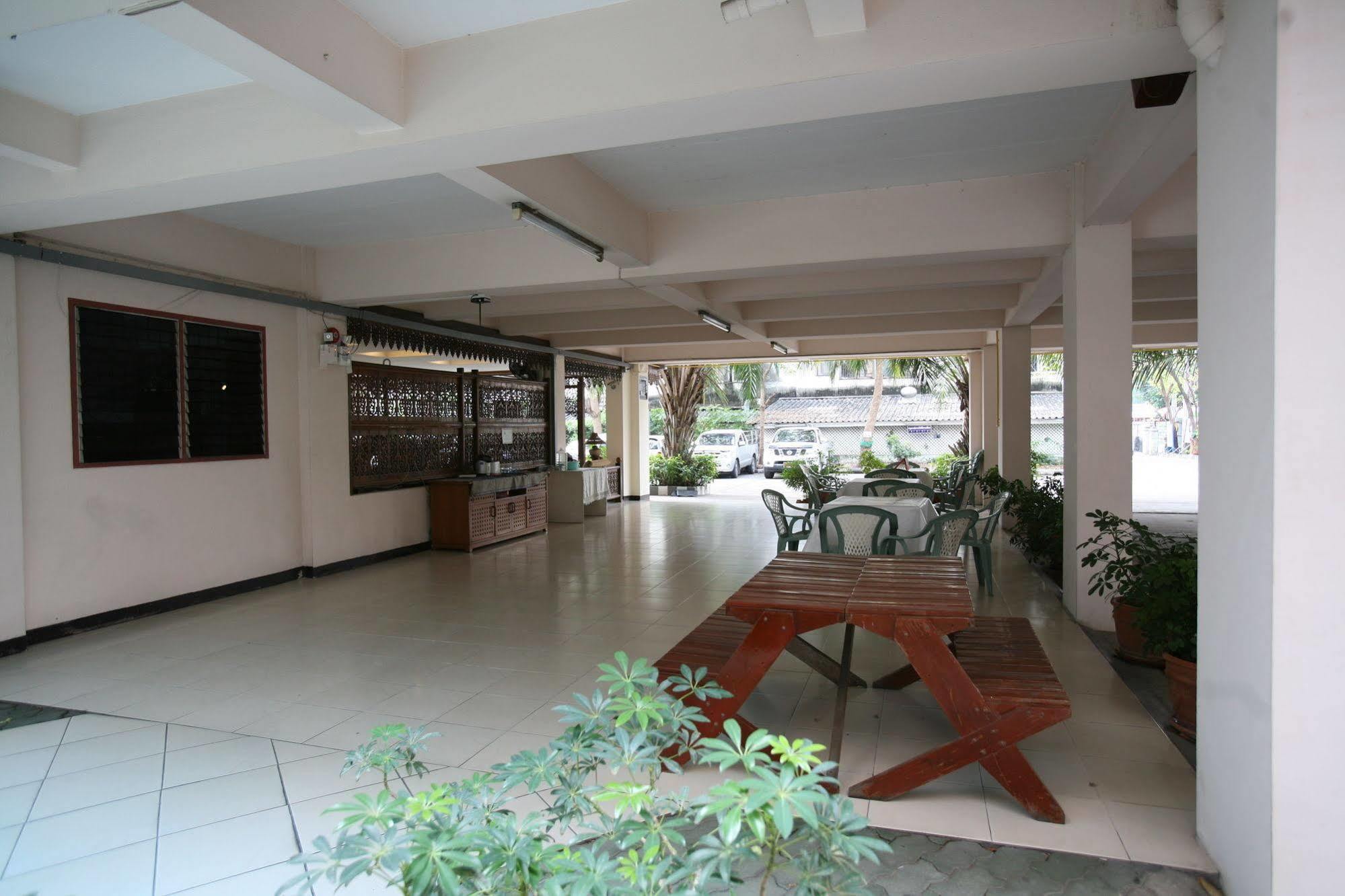 Beerapan Hotel Bangkok Eksteriør billede