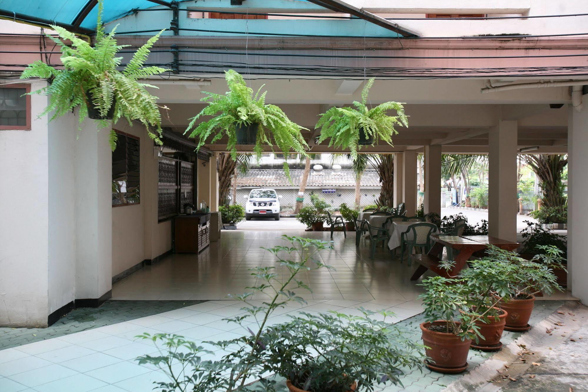 Beerapan Hotel Bangkok Eksteriør billede